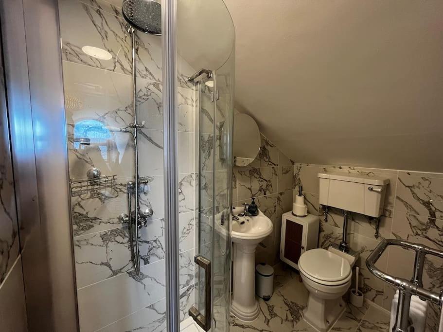 Luxury Penthouse Apartment 로웨스터프 외부 사진