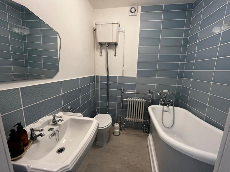 Luxury Penthouse Apartment 로웨스터프 외부 사진